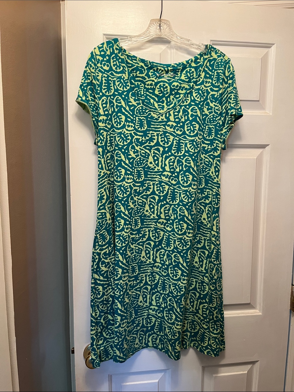 Soft Surroundings Green Patterned Short-Sleeve Women’s Dress. Size L